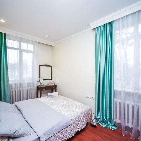 Apartment Ploshchad Pobedy 3 Komnaty Мінськ Екстер'єр фото