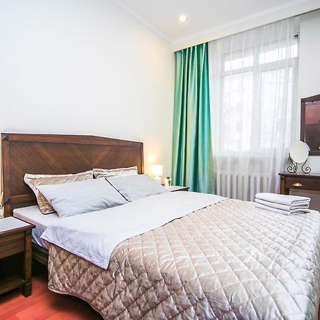 Apartment Ploshchad Pobedy 3 Komnaty Мінськ Екстер'єр фото
