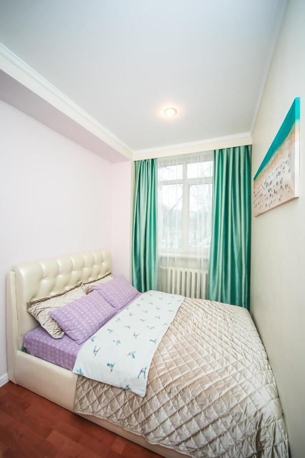 Apartment Ploshchad Pobedy 3 Komnaty Мінськ Екстер'єр фото