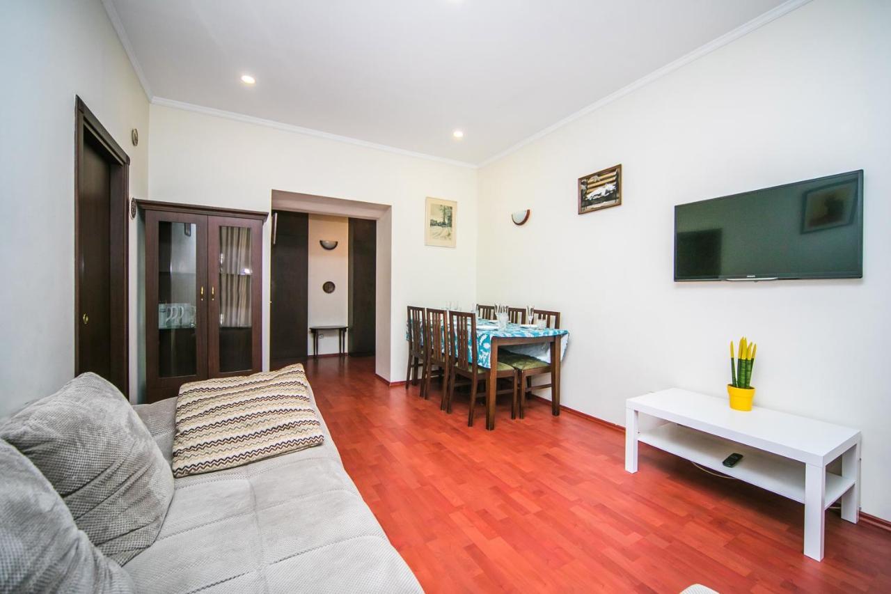 Apartment Ploshchad Pobedy 3 Komnaty Мінськ Екстер'єр фото