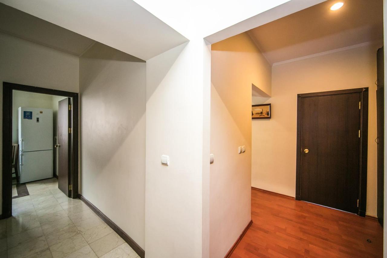 Apartment Ploshchad Pobedy 3 Komnaty Мінськ Екстер'єр фото